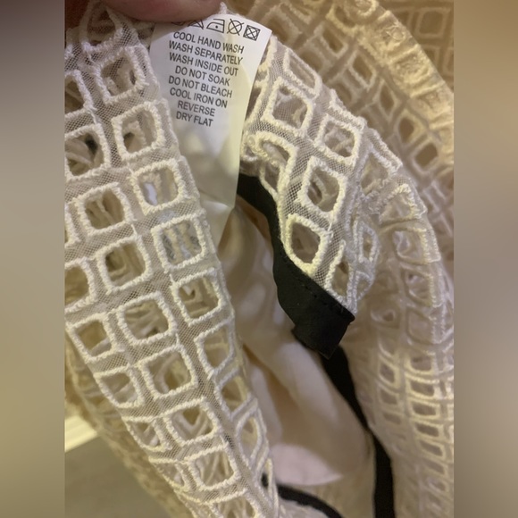 Self-Portrait Cream &Black Guipure Lace Sleeveless Midi Dress - Picture 11 of 16